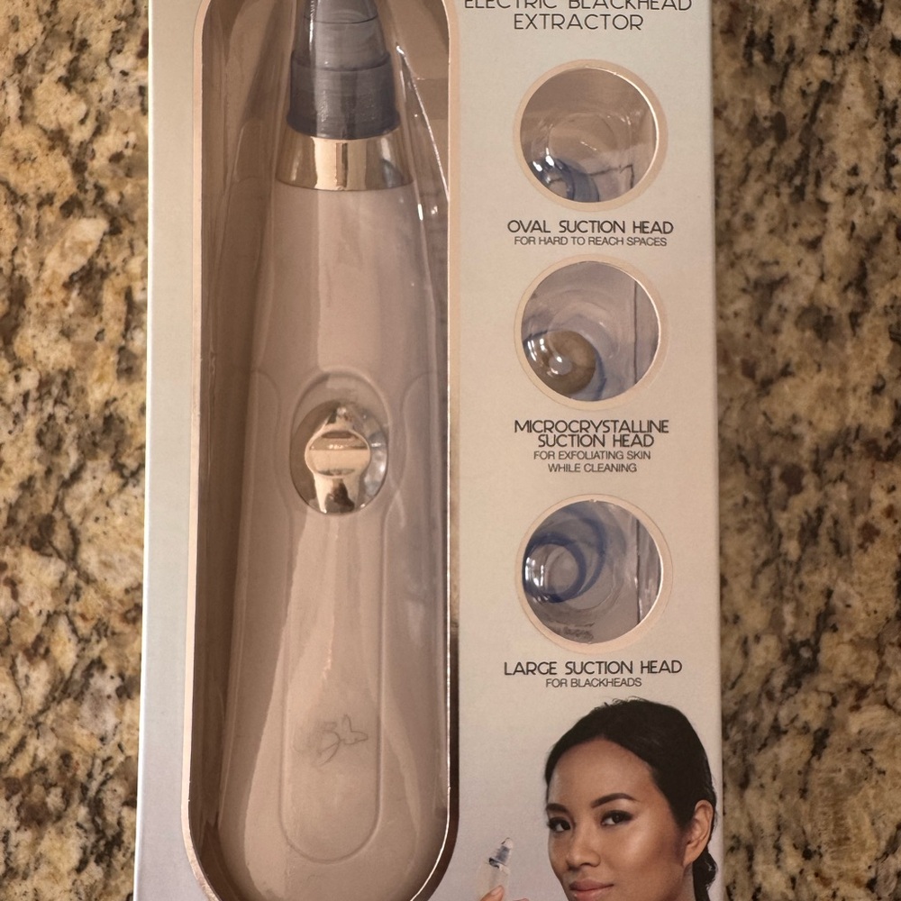 Electric Blackhead Extractor with Multiple Suction Heads